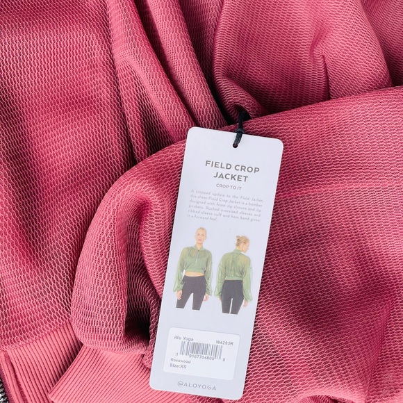 New with tags 
Alo Yoga
Field Crop Top | Jacket 
Color: Rosewood 
Size: XS - Picture 4 of 16